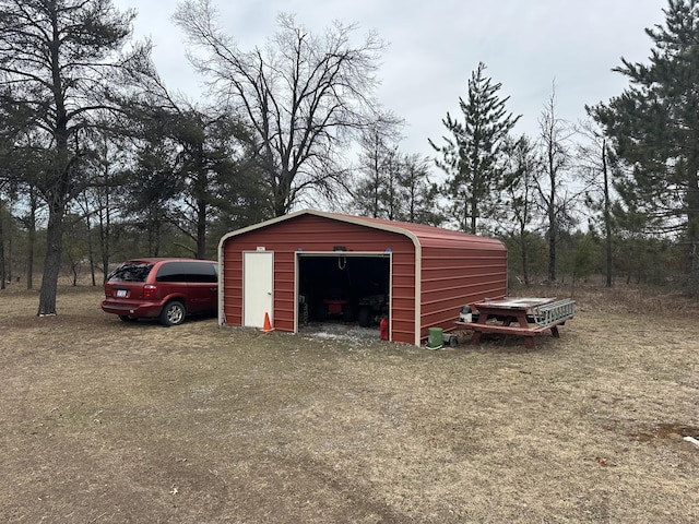 view of detached garage