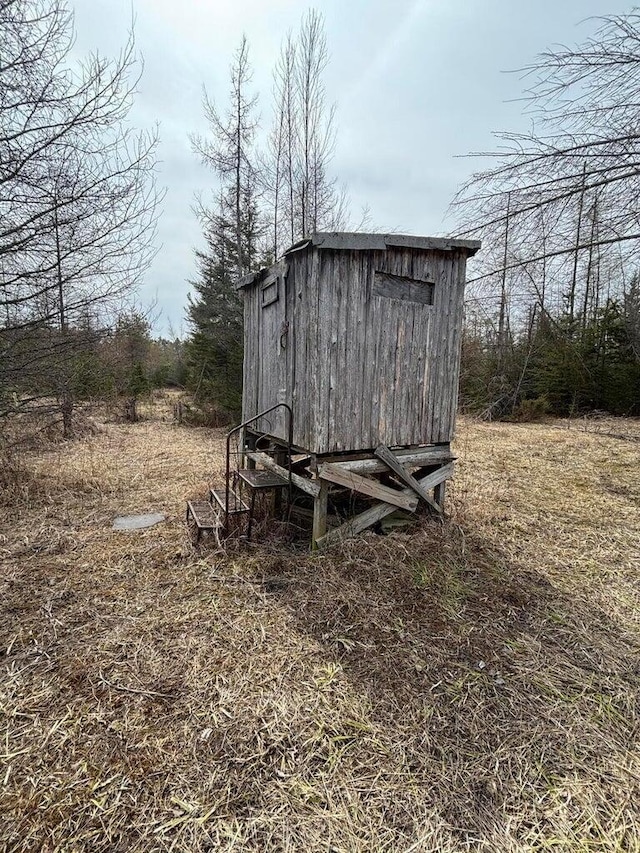 view of outdoor structure with an outdoor structure