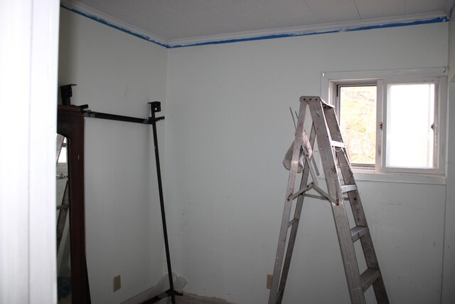 interior space featuring a barn door
