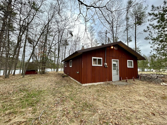view of outbuilding featuring an outbuilding
