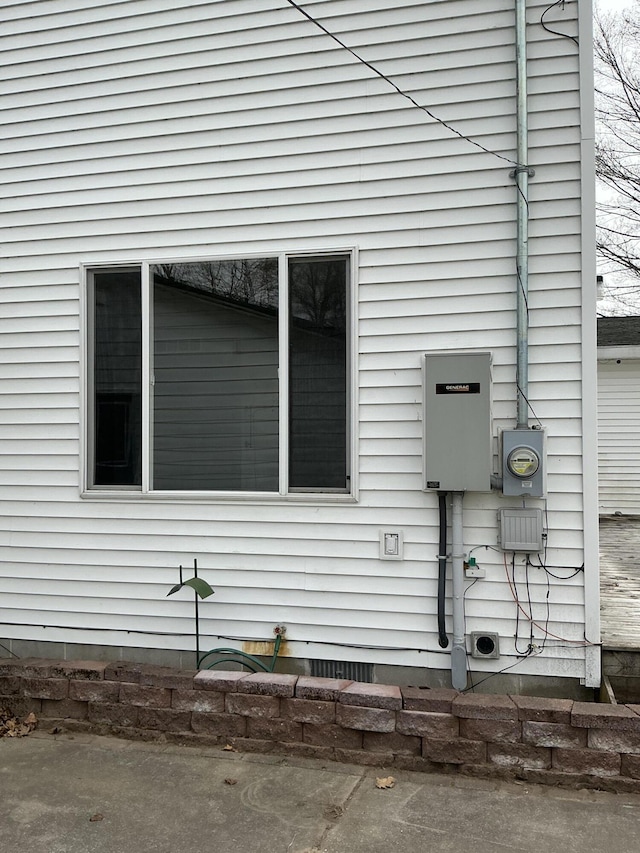 120 Marina St, Houghton Lake, MI 48629 - view of side of home