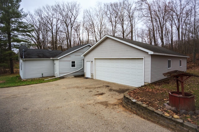 view of detached garage