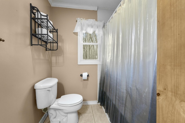 207 Cindy Ave, Roscommon, MI 48653 - bathroom featuring baseboards, toilet, tile patterned flooring, crown molding, and a shower with shower curtain