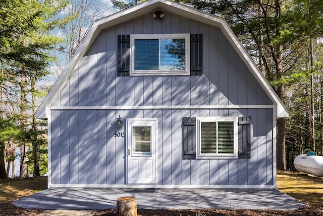 5012 Green Acre Dr, Frederic, MI 49733 - view of side of home