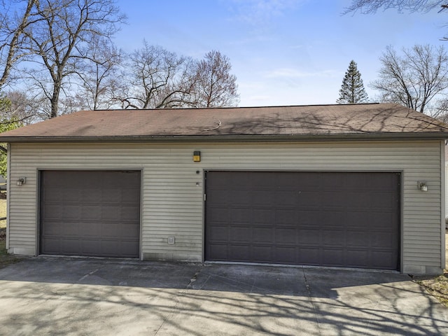 view of detached garage