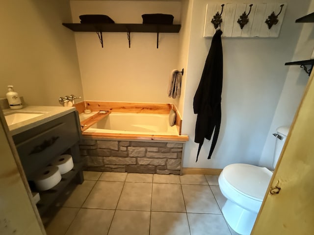 3140 Kitchen Rd, Cheboygan, MI 49721 - full bathroom featuring toilet, tile patterned flooring, a sink, and a bath