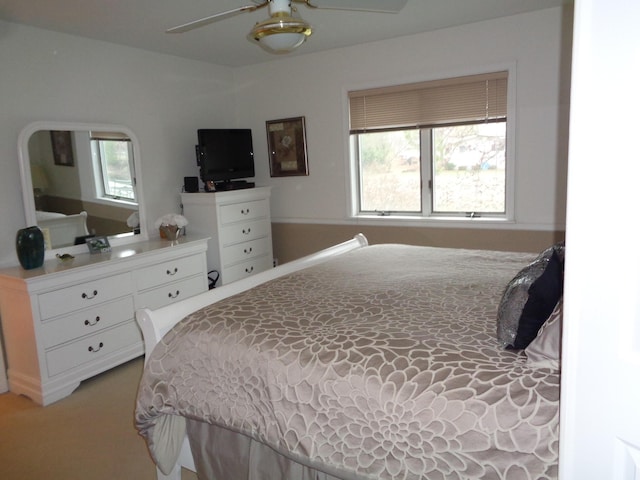 bedroom with ceiling fan
