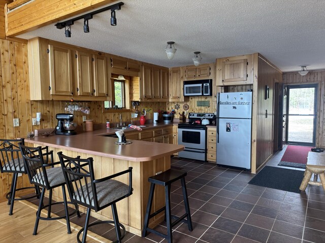 22412 S Wegwas Dr, Trout Lake, MI 49793 - photo 3