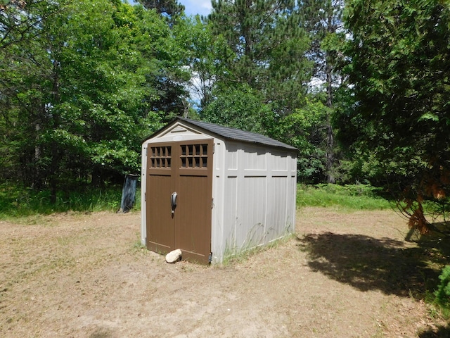 8727 S Oak Rd, Grayling, MI 49738 - view of shed