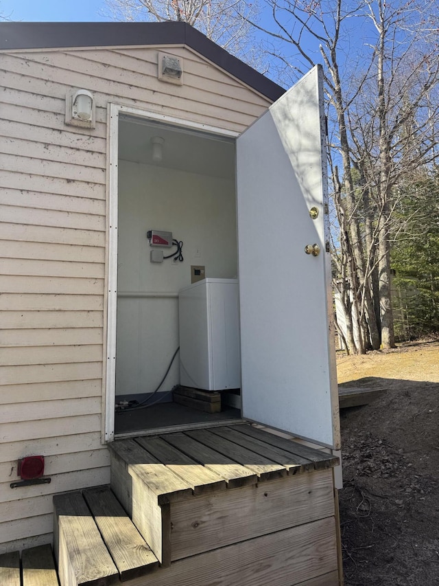 view of outbuilding with an outbuilding