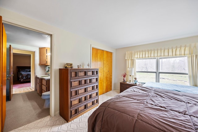 7654 M 32 E, Johannesburg, MI 49751 - bedroom with light colored carpet and a sink