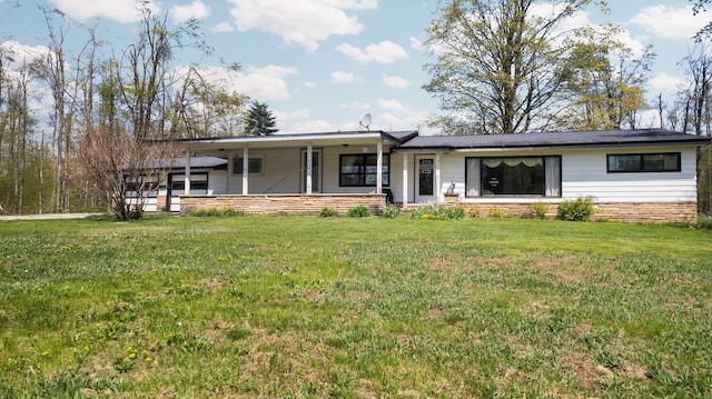 7654 M 32 E, Johannesburg, MI 49751 - ranch-style house with a front lawn and covered porch