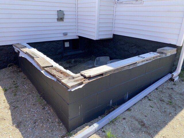 737 S First St, Rogers City, MI 49779 - exterior view