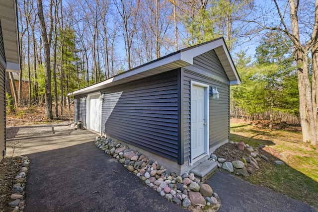 343 Crystal Ln, Roscommon, MI 48653 - view of outbuilding