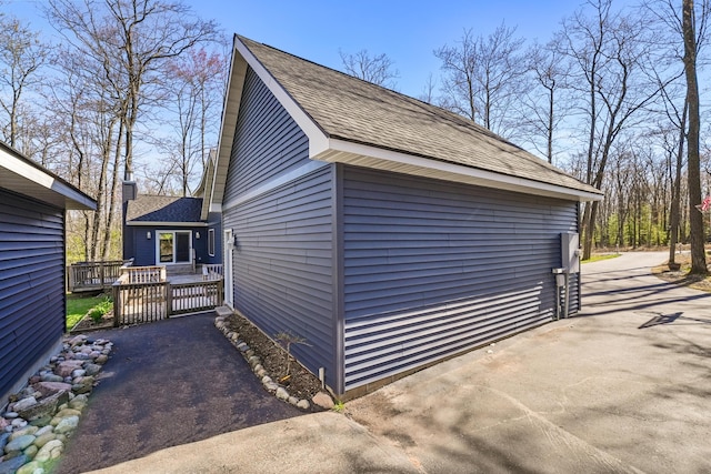 343 Crystal Ln, Roscommon, MI 48653 - view of garage