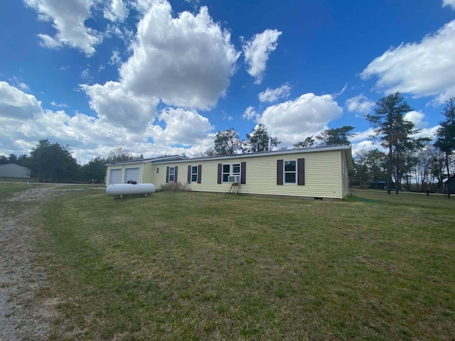 1364 Lakeview Dr, Mio, MI 48647 - manufactured / mobile home with a front yard and crawl space