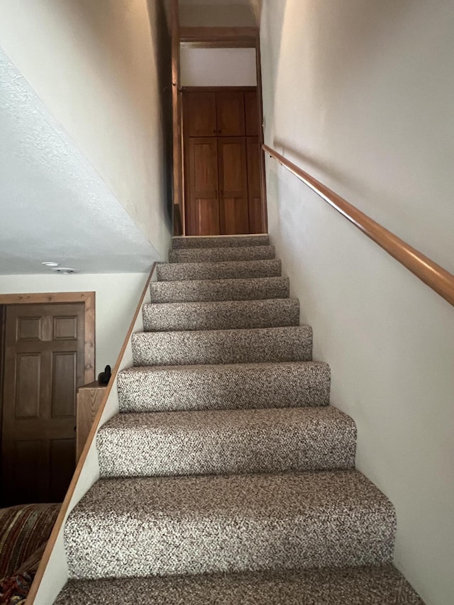 6475 W Legner Trl, Grayling, MI 49738 - view of stairs