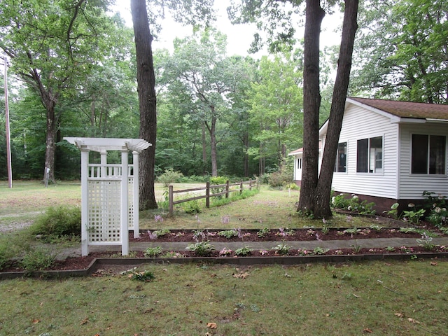 541 Ranch Rd, Indian River, MI 49749 - view of yard featuring fence