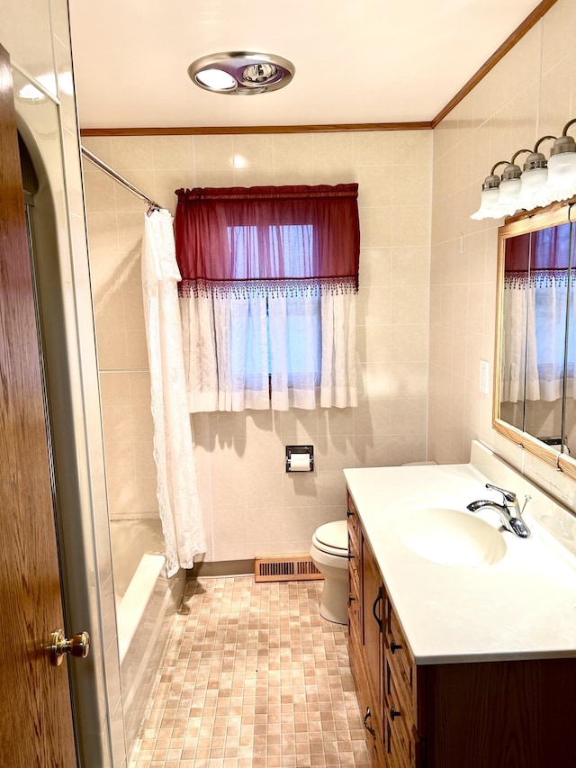 6870 N Spruce Rd, Spruce, MI 48762 - bathroom with tile walls, a shower with curtain, crown molding, vanity, and toilet