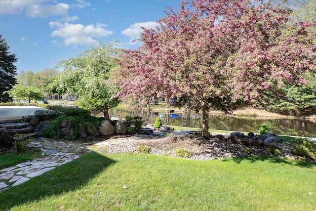 118 Harbor Ct, Houghton Lake, MI 48629 - view of grassy yard