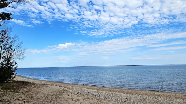 14236 Straitsview Dr, Cheboygan, MI 49721