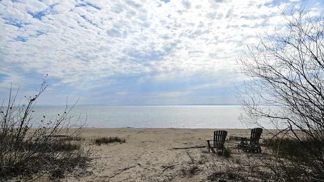 14236 Straitsview Dr, Cheboygan, MI 49721