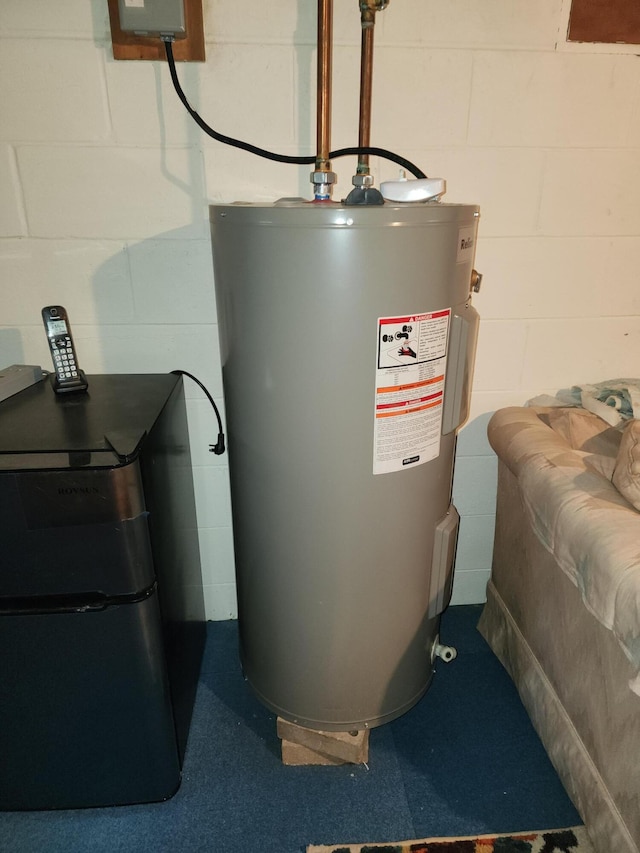 7305 Chain Lake Dr, South Branch, MI 48761 - utility room featuring water heater