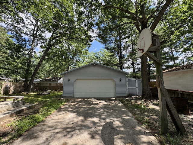 605 Cedar Ave, Houghton Lake, MI 48629 - photo 21