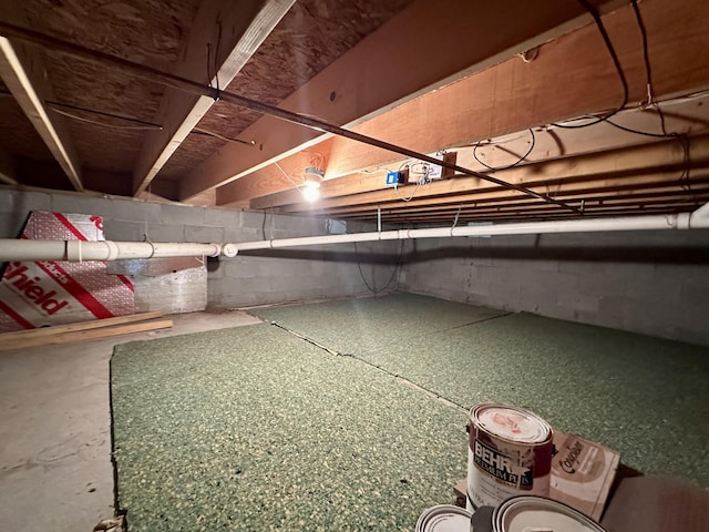 11030 S Stephan Bridge Rd, Roscommon, MI 48653 - inside crawl space with concrete block wall
