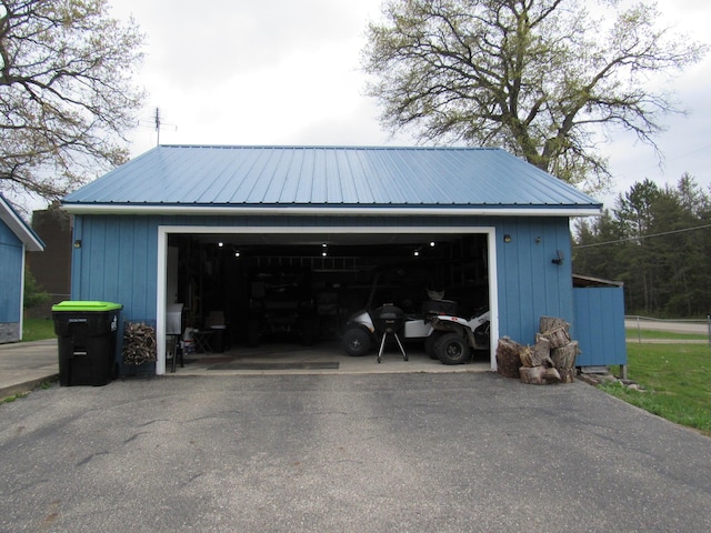 2020 Douglas Dr, Saint Helen, MI 48656 - view of detached garage