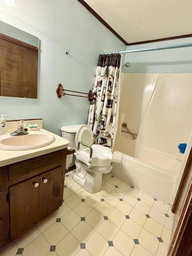 5356 Spruce Dr, Lewiston, MI 49756 - bathroom featuring vanity, toilet, and shower / bath combo