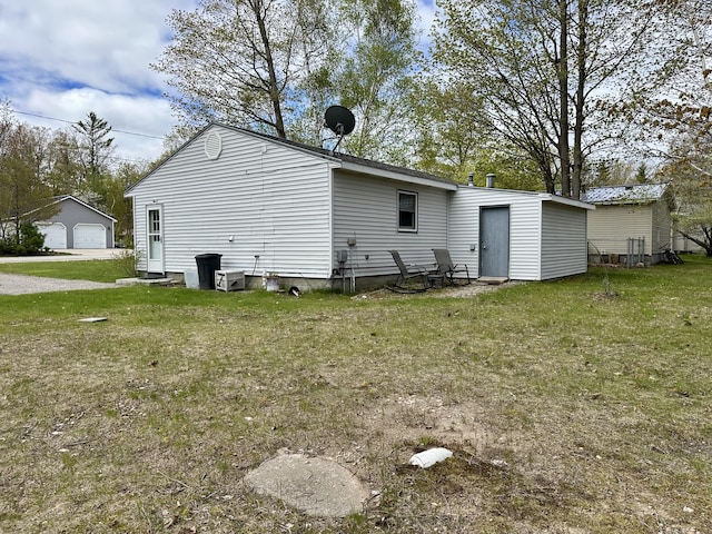 914 W Cadillac St, Mackinaw City, MI 49701 - photo 15