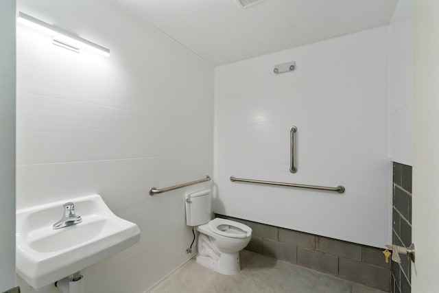 5384 Commerce Blvd, Indian River, MI 49749