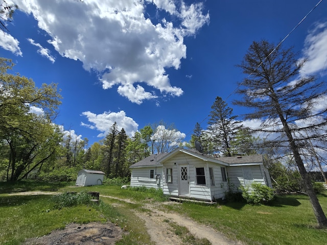 903 W 8th St, Mio, MI 48647 - view of bungalow-style home
