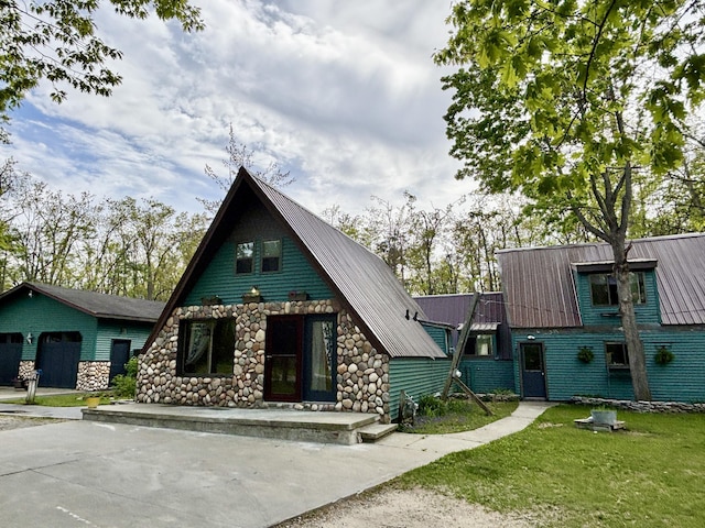 3334 Pleasant View Dr, Lewiston, MI 49756 - view of building exterior