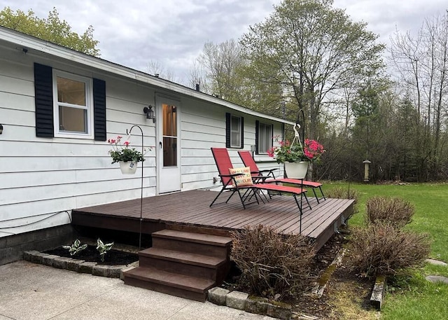 2056 Hobbs Dr, Alpena, MI 49707 - view of deck