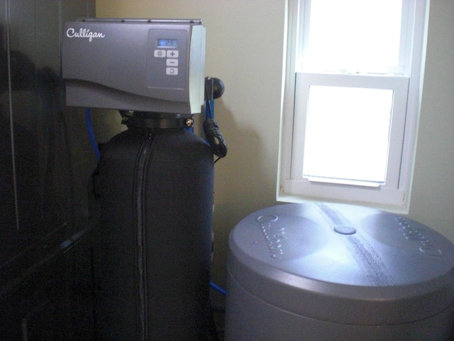 3123 Lovells Rd, Grayling, MI 49738 - view of utility room