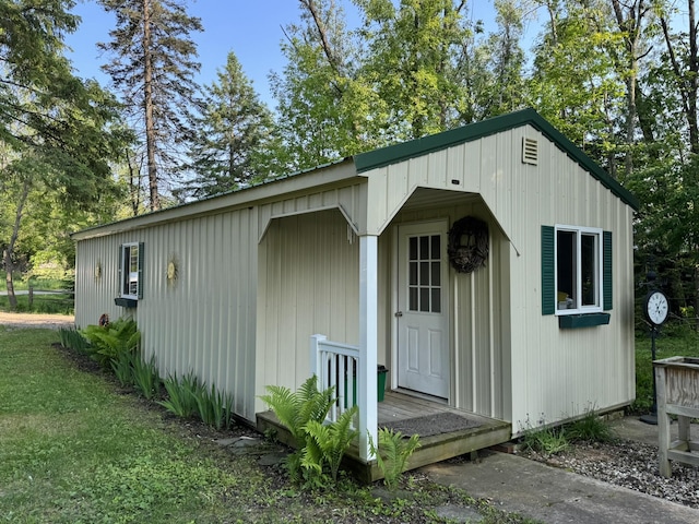 7386 Cheboygan St, Alanson, MI 49706 - view of outbuilding