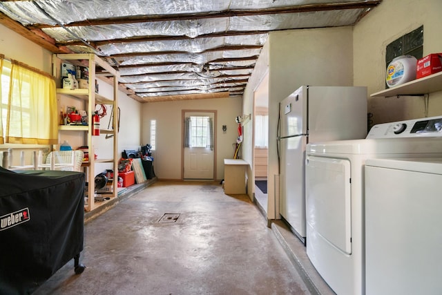 9150 W M-68, Indian River, MI 49749 - laundry area featuring washing machine and clothes dryer