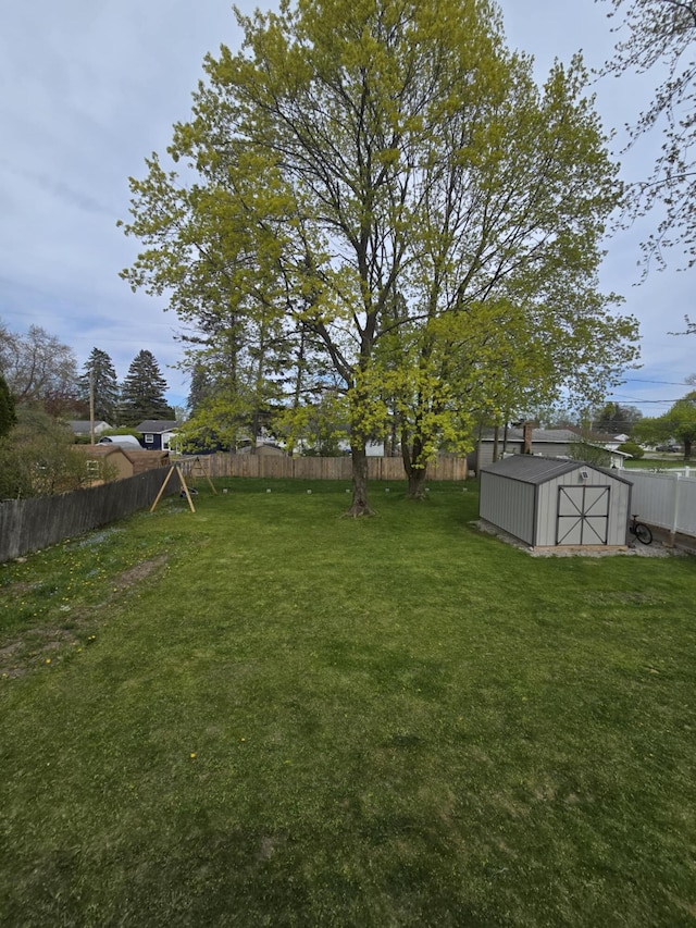 241 N Lawn St, Alpena, MI 49707 - photo 5
