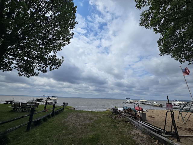 6709C E Houghton Lake Dr, Houghton Lake, MI 48629 - view of yard featuring a water view