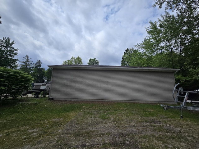 6709C E Houghton Lake Dr, Houghton Lake, MI 48629 - view of side of home