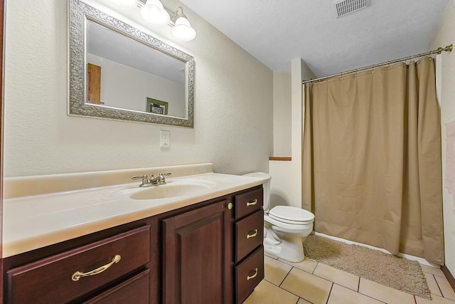 142 Frisco Dr, Houghton Lake, MI 48629 - bathroom featuring vanity, tile patterned floors, a textured wall, curtained shower, and a textured ceiling