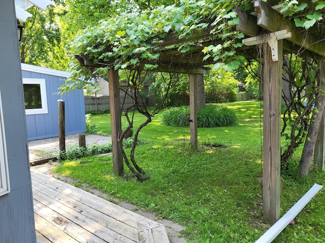 1251 Kingston Ave, Flint, MI 48507 - view of yard featuring a wooden deck