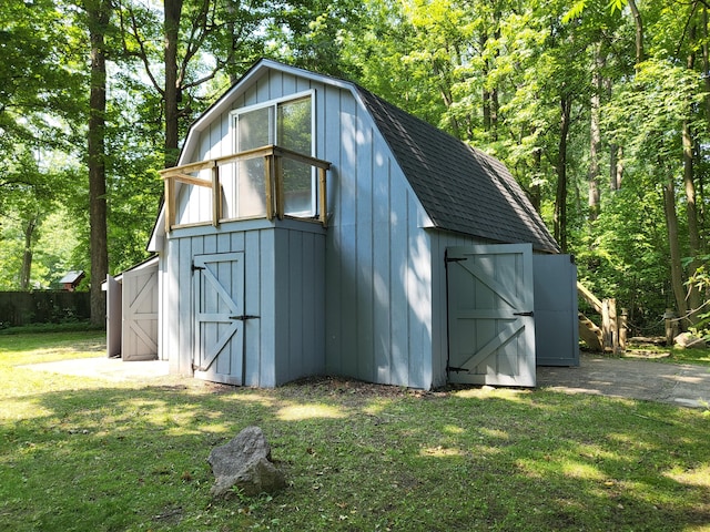 1251 Kingston Ave, Flint, MI 48507 - view of shed