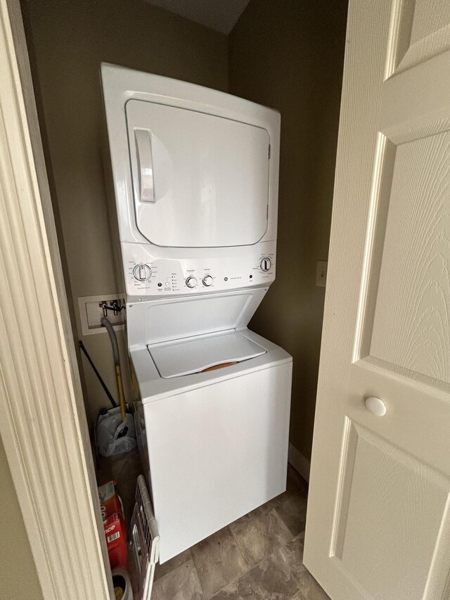 380 Church St, Saint Ignace, MI 49781 - laundry area with stacked washer / dryer