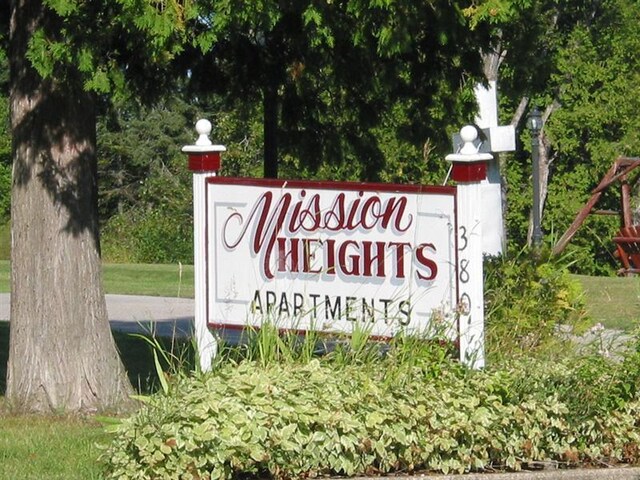 380 Church St, Saint Ignace, MI 49781 - view of community sign