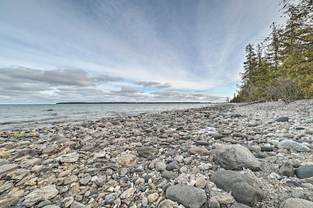 5514 N Bay Ct, Presque Isle, MI 49777 - water view featuring nearby beach