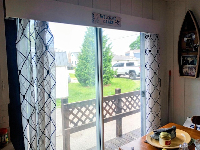223 Mallard Ave, Houghton Lake, MI 48629 - view of doorway