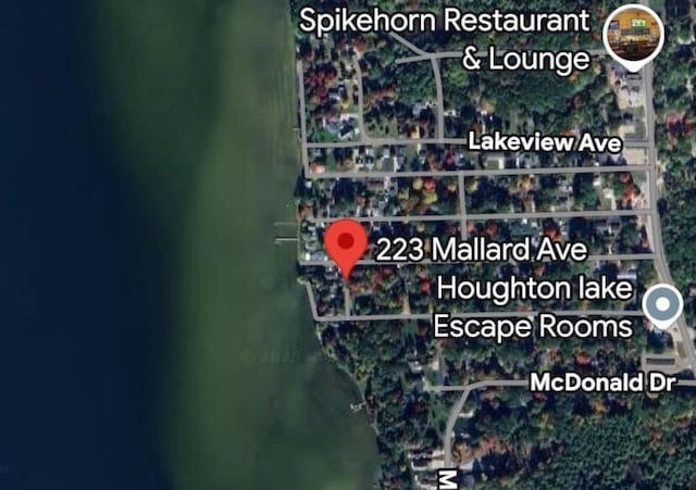 223 Mallard Ave, Houghton Lake, MI 48629 - map / location